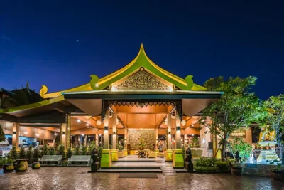 Princess Kamala Beachfront Hotel – Foto 11